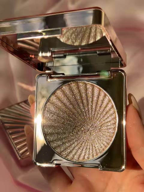 Post by lagirlcosmetics