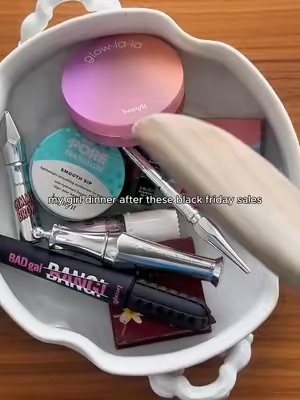 Post by benefitcosmetics