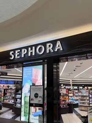 Post by cheekbonebeauty